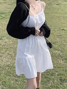 2025 夏季法式复古层叠荷叶边下摆休闲宽松 A 字形吊带连衣裙，女士时尚套装