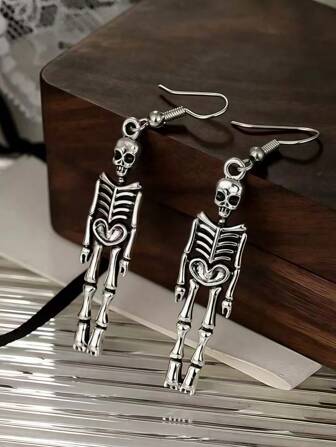 1 对时尚复古银色镂空女士吊坠耳环，适合万圣节