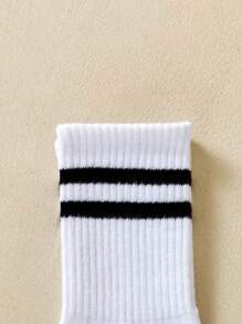 6双白色双极女士中筒袜时尚简约