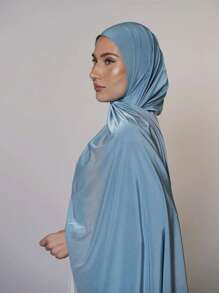 أزرق فاتح اللون