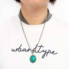 Un conjunto de cuatro piezas de pendientes ovalados grandes de aleación con estilo bohemio, un collar y una pulsera. Juego de cuatro pendientes con estilo occidental para mujer, adecuado para reuniones diarias