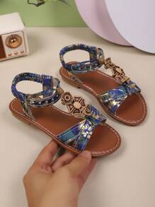Sandalias planas de moda de verano para niñas, ropa infantil, decoración con colgante, zapatos casuales de playa para niños, adecuados para salidas diarias