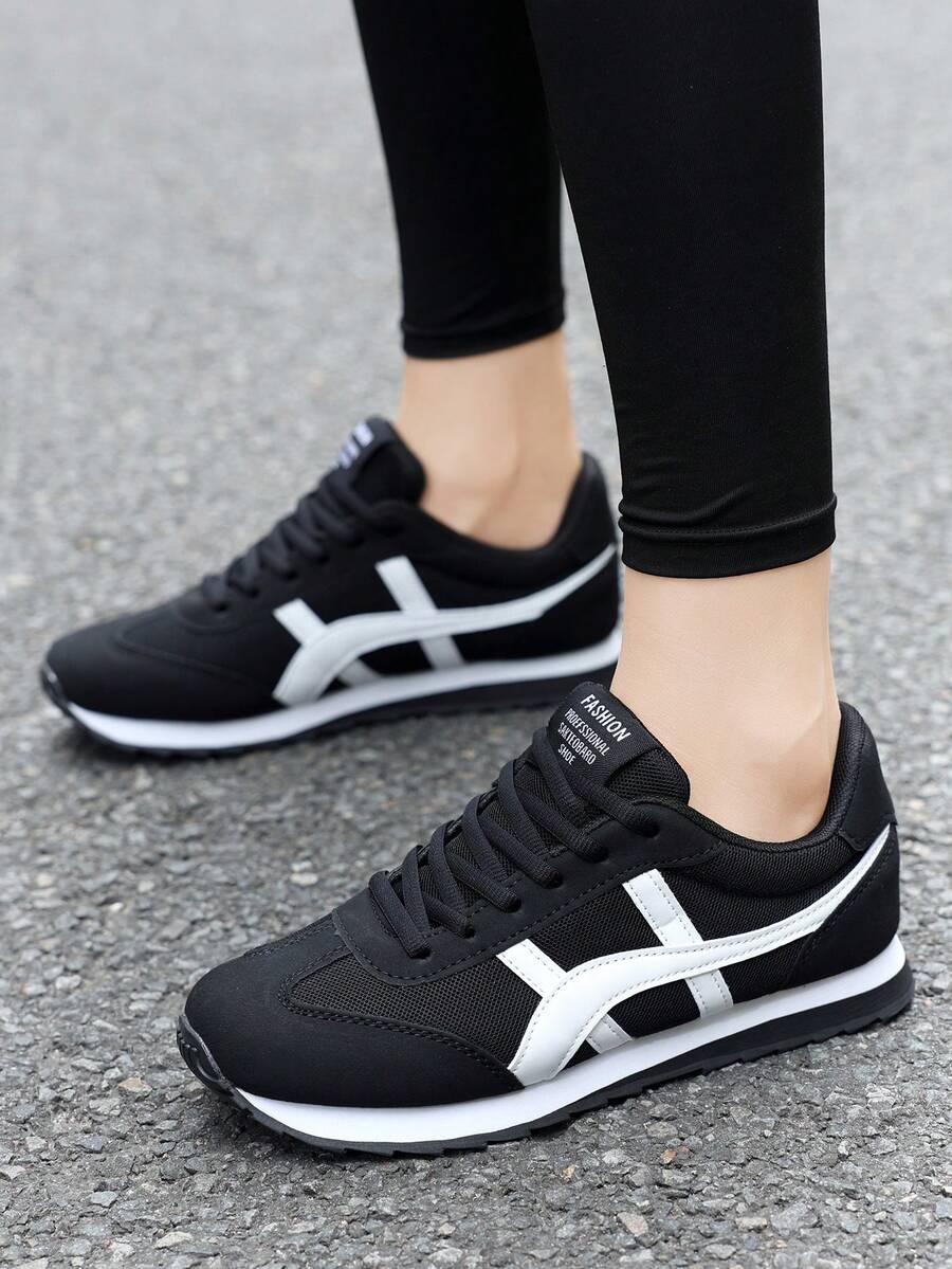 1 Pair Unisex Sporty Shoes, Fashion Patchwork Casual Shoes, Classic Retro Sneakers, Lightweight Breathable Running Shoes, Comfortable Non-Slip Training Shoes Suitable For Daily Sports And Leisure Activities - Black - View 1