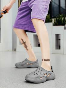 Herren Kokos Hohlloch atmungsaktive weiche Sohle Outdoor Sandalen, Sommer Strand Slip-On Fahrschuhe