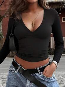 Women's V-Neck T-Shirt, Fashionable Design, Slimming, Minimalist Elevated Style, Suitable For Vacation And Daily Wear, Sports