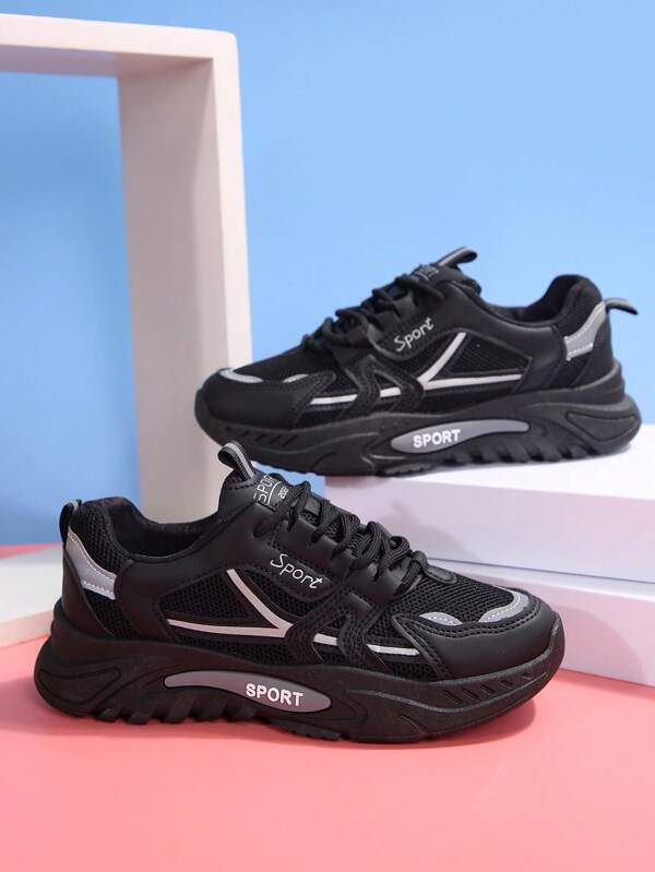 أحذية رياضية للنساء ذات أسطح سميكة، كاجوال جديدة بكعب منصة سميك ومنخفض الوزن، مناسبة للرياضة الخارجية في الربيع والخريف