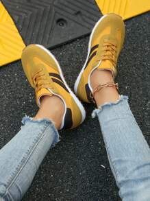 Women's Outdoor Colorblock Lace-Up Comfortable Round Toe Glow In The Dark Taller, Anti-Slip Breathable Sports Shoes