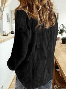 纯色纽扣衬衫，优雅长袖翻领衬衫