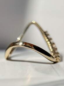 1 pièce Bague de fiançailles à contour ondulé pour femme, Bague décorative à coupe ronde brillante, Bague unique à motif vague emboîtée, Convient comme cadeau d'anniversaire ou pour une fête pour femmes