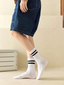 6双白色双极女士中筒袜时尚简约