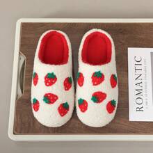 1 par de zapatillas de interior suaves para otoño/invierno con diseño impreso de fresas de tela de felpa, de diseño de frutas y verduras, con suela antideslizante, blancas y rojas