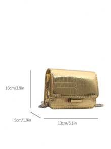 Una bolsa cuadrada mini de moda para la temporada de otoño e invierno, con decoración de lazo de hardware, abertura con solapa, cadena doble de metal, de poca capacidad, ligera y minimalista. Adecuada para el uso diario de las mujeres, el ocio y el uso estudiantil como monedero.