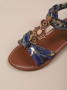 Sandalias planas de moda de verano para niñas, ropa infantil, decoración con colgante, zapatos casuales de playa para niños, adecuados para salidas diarias