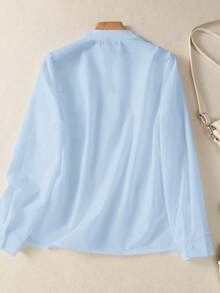 Camisa de mujer de unicolor con cuello en V y botones - Blusa casual y elegante de manga larga con detalle de bolsillo, adecuada para vacaciones, viajes y uso diario, artículo esencial para - Celeste - Ver 4