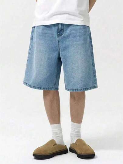 Tonårspojke ljusblå sommarmode vintage lösa jeansshorts