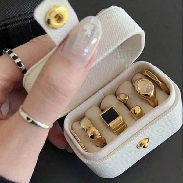 1pc Mini Portable Travel Ring Holder Box, Multi-Slot Flip-Top Snap Ring Storage Case