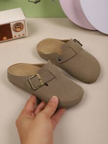 1双儿童时尚拖鞋，柔软舒适的圆头平底鞋，适合所有季节 - 棕色 - 查看 4