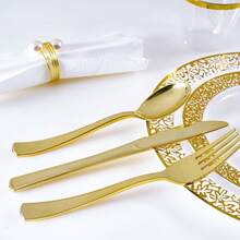 Juego de vajilla de plástico dorado de 150 piezas, elegante y desechable, incluye: 25 platos de plástico con encaje dorado, 25 platos de postre, 25 tenedores, 25 cuchillos, 25 cucharas, 25 vasos, para fiestas, cumpleaños y Acción de Gracias. - Dorado - Ver 10