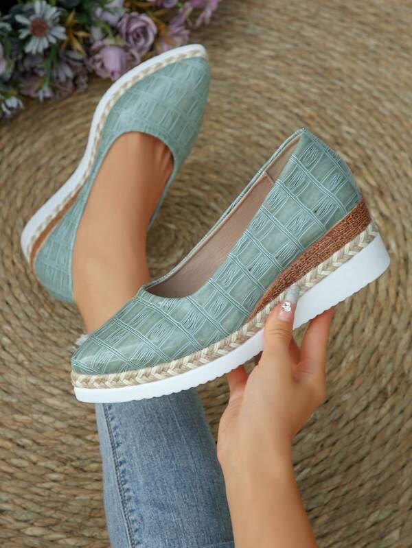 Women's New Fashion Platform Thick Sole Solid Color Pointed Toe Slip-On Outdoor Casual Comfortable Lightweight Flat Shoes