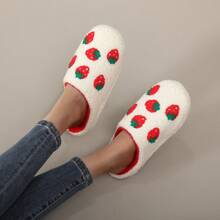1 par de zapatillas de interior suaves para otoño/invierno con diseño impreso de fresas de tela de felpa, de diseño de frutas y verduras, con suela antideslizante, blancas y rojas