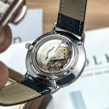 1 Stück DIEOVALE Herren automatische mechanische Uhr, Cut Out Design mit Dreifach-Kalender, personalisierte kreative Mode, Schmetterlingsverschluss Lederarmband