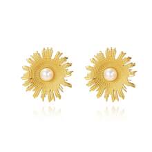 1 Pair Vintage Style Stainless Steel Sunflower Shaped Earrings With White Plastic Beads Decor, Suitable For Women's Party Wear Or Holiday Gift For Friends