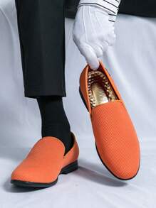 Sapatos sociais masculinos plus size com bico fino, calçados formais da moda, estilo malha respirável, confortáveis para caminhar, dirigir e casar