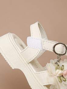 Girls' Fashionable & Cute Flower Pearl Design Flat Open Toe Sandals, Soft & Comfortable, Random Flower Placement Front & Back