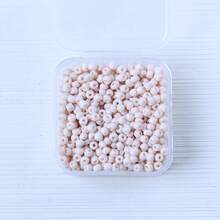 1 盒玻璃纯色种子珠 3 毫米约 800 颗多色烤漆串珠材料 DIY 手链项链耳环配件