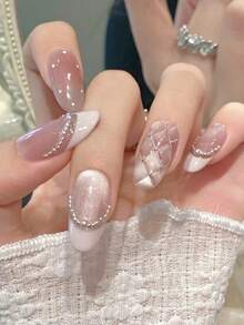 [10pcs Pink Diamond False Nails] 10pcs Handmade Pink Polka Dot Pearl Chain Diamond Grid False Nails Gentle Sweet Cat Eye French Wear Nails For Daily Dating Festival Medium Long Trapezoidal Detachable Suitable For Nail Art DIY Enthusiasts Ladies And Girls As Gifts