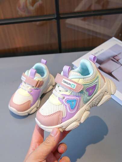 1双春秋时尚PU拼布多巴胺彩色钩环儿童运动鞋，防滑软底女童运动鞋