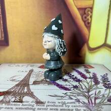 Ornamento decorativo, figuras de resina de una pareja de gnomos lindos, regalo para el Día de San Valentín, fiesta de boda, artesanía de gnomos de resina adecuado para la decoración del hogar, escritorio, micro paisaje (Nota: El color desigual se debe a la pintura a mano, lo cual es normal y no afecta el uso regular)