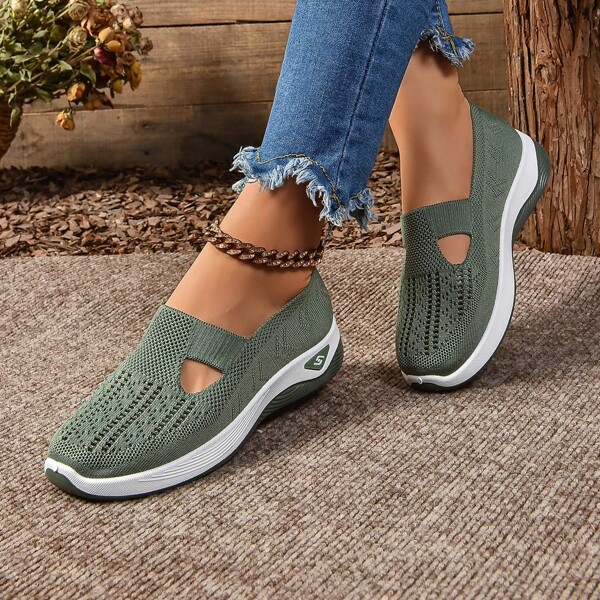 Leichte, atmungsaktive Slip-On Sportschuhe für Damen, mit gepolsterter MD-Sohle, bequeme, legere Outdoor-Schuhe für alle Jahreszeiten, Low-Top Elastikdesign, atmungsaktive Mesh Walkingschuhe, Oversized