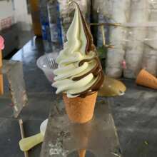 Plastic Simulation Model Prop Decoration Double Colors DIY Ice Cream Faux Cone Waffle 17cm 6.7inch Display Video Show