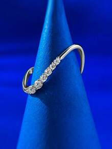 1 pièce Bague de fiançailles à contour ondulé pour femme, Bague décorative à coupe ronde brillante, Bague unique à motif vague emboîtée, Convient comme cadeau d'anniversaire ou pour une fête pour femmes
