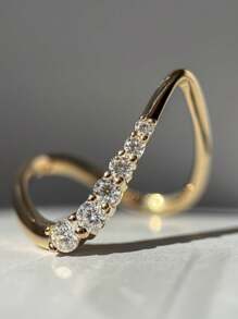 1 pièce Bague de fiançailles à contour ondulé pour femme, Bague décorative à coupe ronde brillante, Bague unique à motif vague emboîtée, Convient comme cadeau d'anniversaire ou pour une fête pour femmes