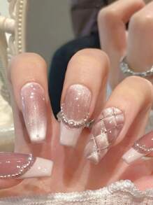 10片粉色钻石假指甲，手工制作粉色波点珍珠链钻石网格假指甲，温柔甜美的猫眼法式Y2K风格，适合日常约会、节日等场合，杏仁形和梯形可拆卸，是美甲DIY爱好者、女性和女孩的理想礼物。 - 彩色 - 查看 14