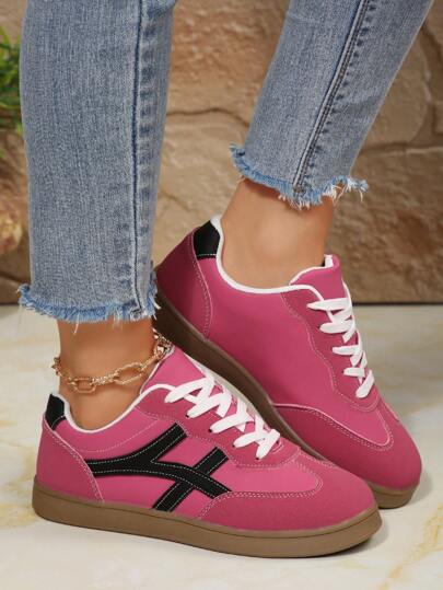 1 Pair Women's Fashion Lace-Up Sneakers, Retro Round Toe Geometric Pattern PU Leather Casual Sports Shoes, Suitable For Plus Size