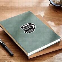 3-Zoll "Entweiche in die Einsamkeit mit 'Lesen, Tee trinken und sozialen Kontakt vermeiden' Vinyl-Aufkleber - perfekt für Introvertierte, Bücherwürmer und Teetrinker; ideal für Laptops, Tagebücher und Kaffeebecher; eine humorvolle Ergänzung zu Literatur-, Entspannungs- und Selbstpflege-Aufkleber-Sammlungen"