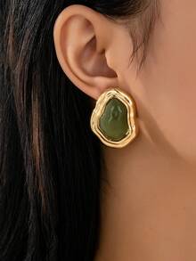 1 Pair Asymmetrical Shaped Minimalist Retro Chic Earrings, Versatile For Commuting And Daily Wear - Green - View 1