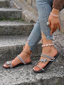 Infradito con fiocco di cristallo, novità estate 2025, scarpe eleganti da donna, ciabatte da spiaggia alla moda e versatili, sandali adatti per le vacanze