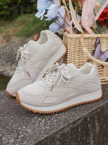 Zapatos deportivos casuales y sexys para mujer, zapatillas con suela gruesa, zapatos de malla transpirables de verano, color beige, entrenadores atléticos versátiles
