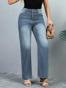 Women Plus Size Straight Leg Pocketed Casual Jeans - Light Wash - View 6