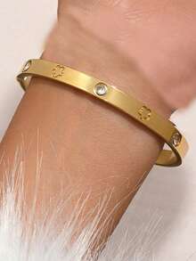 5pcs Stainless Steel Four-Leaf Clover Diamond-Encrusted Gold Bracelet Set, Not Easy To Fade, Inlaid With Zirconia, Fashionable And Elegant Golden Stainless Steel Bracelet For Ladies, Suitable For Daily Wear By Ladies,Jewelry Gold Jewelry Women Bracelets Accessories Women Stainless Steel Jewelry Bracelets For Women Western Jewelry - Gold - View 8