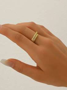 Anel cravejado de cobre e zircônia banhado a ouro 18K, elegante e fofo para festas e uso diário