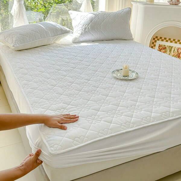 1pc Thick Fitted Sheet, Quilted Floral Embossed Mattress Protector, Soft & Comfortable Bedroom Bed Cover, Solid Color Bed Mattress Case, Deep Pocket, Fits Twin/Full/Queen/King Size, 4 Seasons Use, Dust Protection, Without Pillow And Pillow Case, Machine Washable, Perfect Gift For Independence Day, Easter, Mother's Day, Holiday
