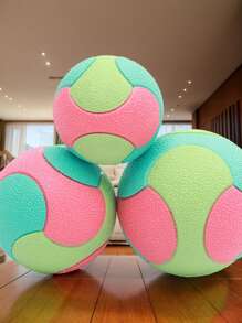 1 pezzo Giocattolo con superficie gommata e texture, elastico e durevole, adatto per il gioco o l'interazione con gli animali domestici, multicolore (rosa, verde, blu), visivamente vivace e accattivante, alta riconoscibilità, può essere utilizzato come giocattolo antistress (schiacciare e rilasciare la pressione) o giocattolo per animali domestici (masticare, lanciare), palla colorata versatile.