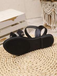 1 Pair Plus Size Black Shiny PU Strap Rhinestone Decor Flat Sandals For Teenage Girls, Round Toe Comfortable Non-Slip Beach Summer Shoes, Suitable For 3-15 Years Old Girls, Casual/Party/Vacation