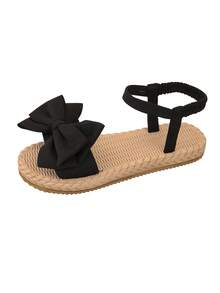 Breezelady Women's Two-Tone Bow Flat Sandals – A Perfect Blend Of Playful Charm And Everyday Comfort, Designed For The Modern, Style-Savvy Woman. Featuring A Bold, Textured Black Bow Accent That Adds A Sweet Yet Eye-Catching Touch, These Sandals Pair A Neutral Woven Footbed With Sleek Black Straps For Versatile Two-Tone Appeal. Crafted With Breathable Fabric And A Lightweight, Durable Sole, The Stretch Ankle Strap Ensures A Snug, Adaptable Fit For All Ankle Sizes, While The Cushioned Woven Footbed Keeps Feet Supported During Long Days. The Open-Toe Design Stays Cool In Summer Heat, Making Them Ideal For Casual Outings, Brunch Dates, Or Campus Strolls. Style Them With Distressed Denim Shorts For A Relaxed Weekend Vibe, Flowy Sundresses For A Feminine Brunch Look, Or Midi Skirts For Cute Casual Elegance. Perfect For College Students, Office Workers (For Laid-Back Fridays), And Anyone Who Loves Effortless, On-Fashion Footwear That Doesn't Sacrifice Comfort. - 黑色 - 查看 2