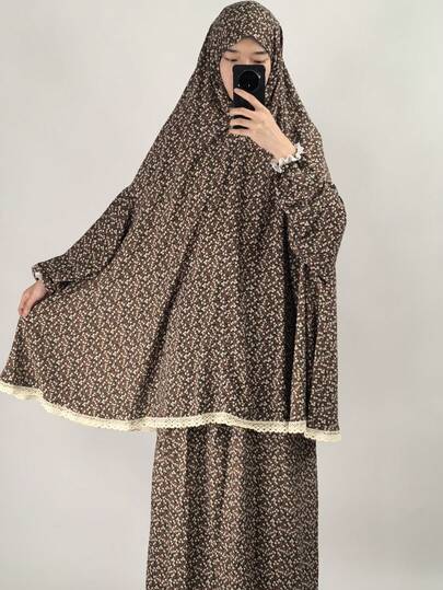 1 Set Soft Plus Size Muslim Outfit, Ditsy Floral Voile Hijab, Top With Lace Splice Cuffs, Waist + Maxi Skirt, Abaya Dress For Women